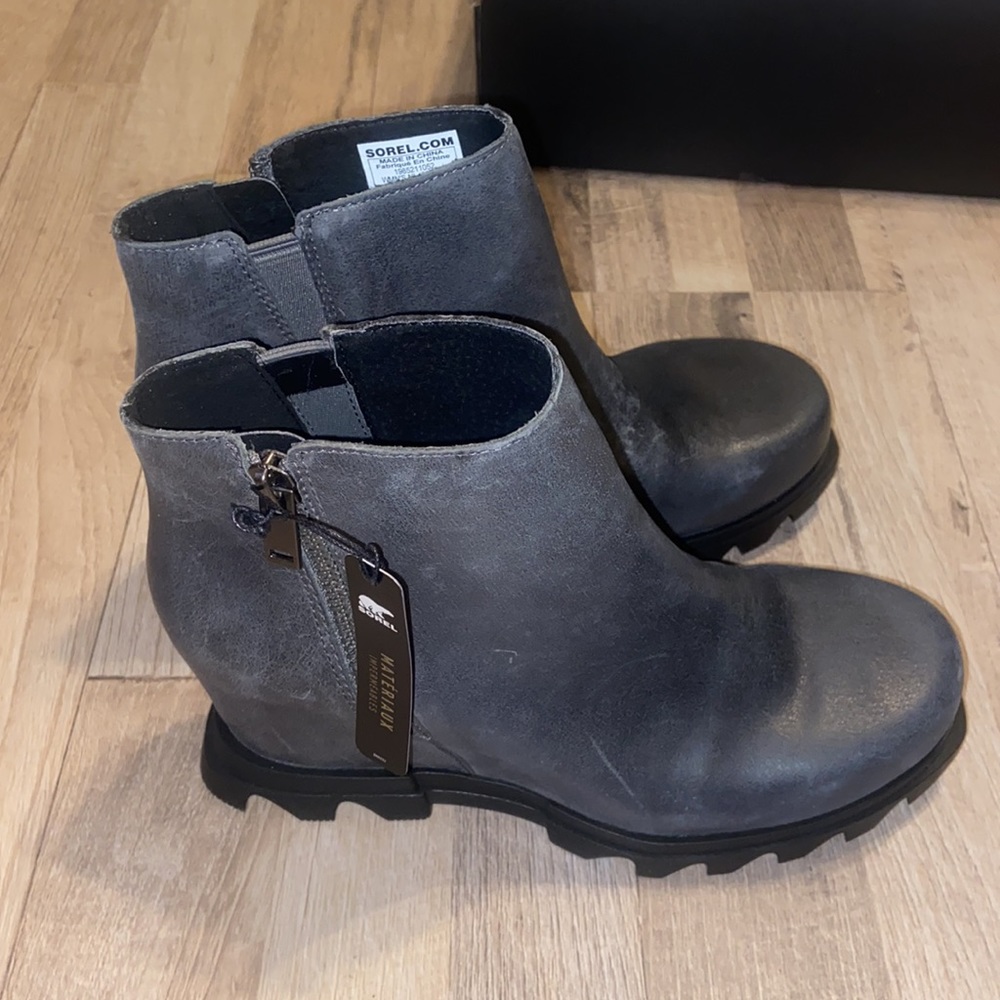 Sorel wedge booties